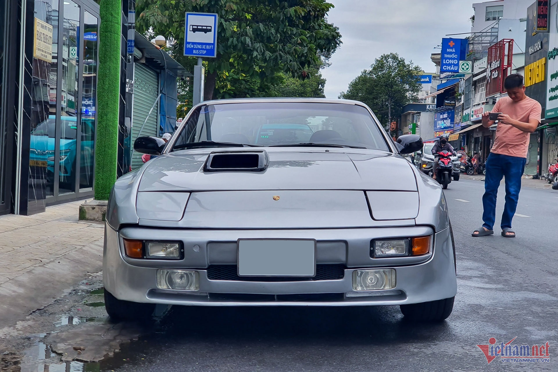 W-Porsche 944 Trung Nguyen Vietnamnet 3.jpg