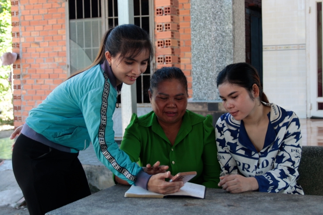 Châu Thành: Đời sống vật chất và tinh thần của phụ nữ DTTS từng bước được cải thiện