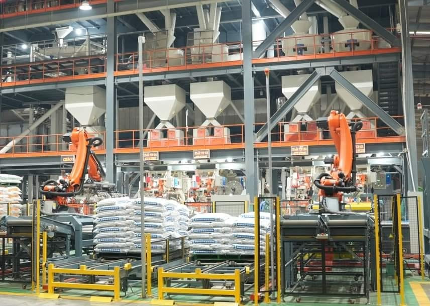 Cong nghiep ho tro.jpg