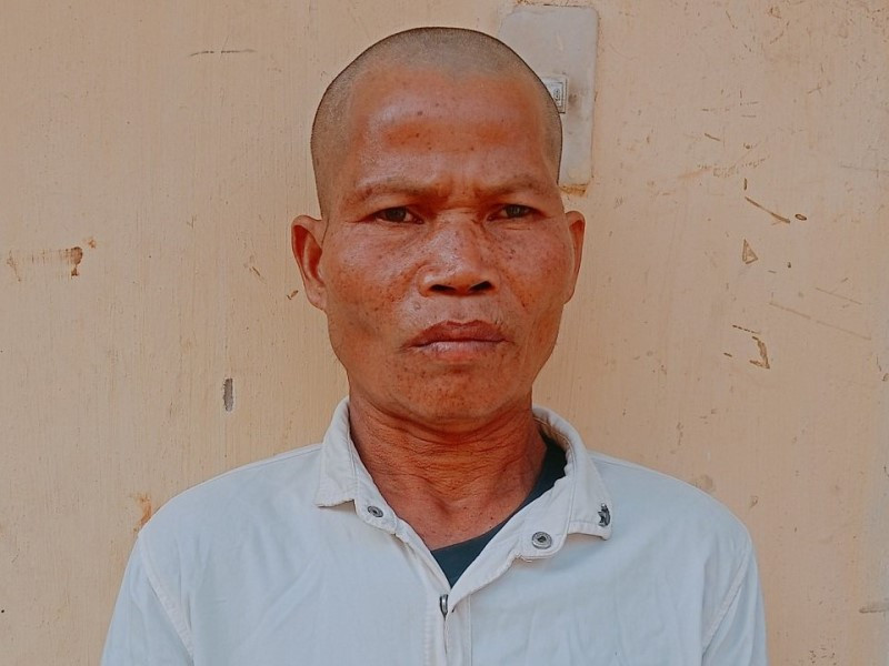 Hiếp dâm con riêng của vợ rồi lẩn trốn 2.jpg