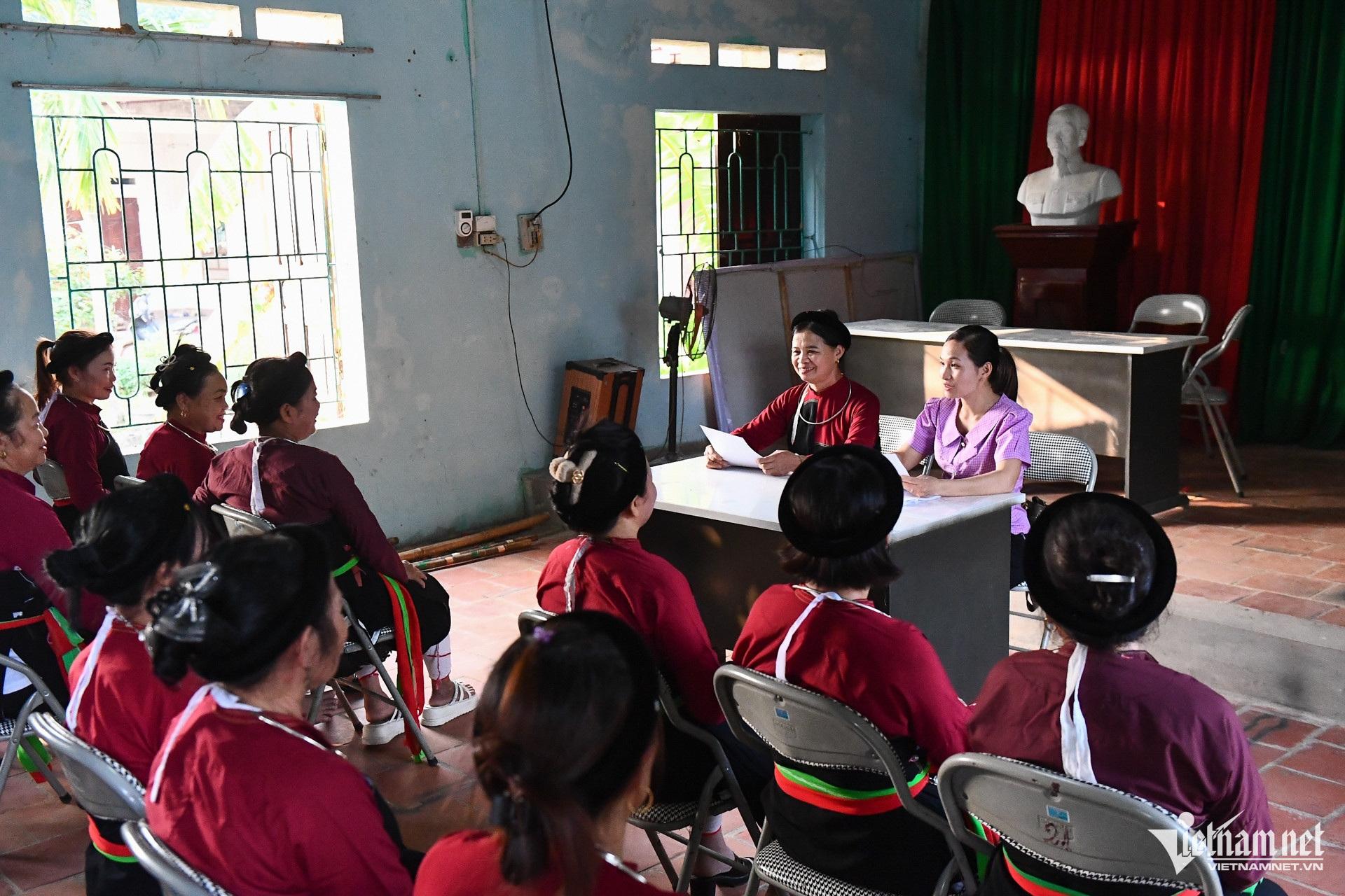 W-xa hoi so kinh te so 10.jpg