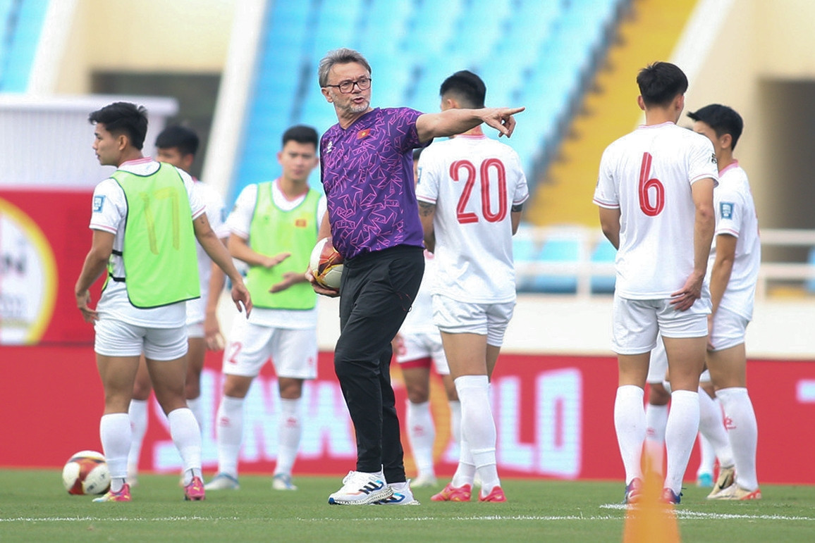 HLV Philippe Troussier: Tuyển Việt Nam lẽ ra ghi 2-3 bàn vào lưới Hàn Quốc