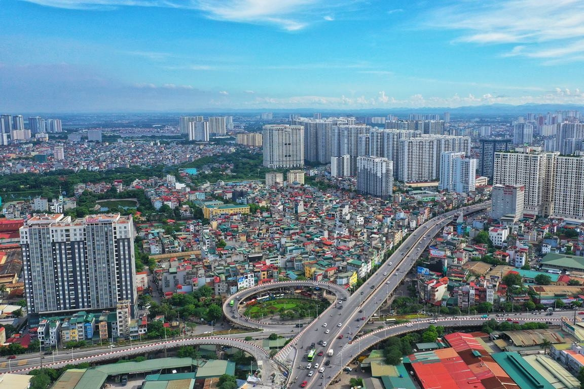 Chuyên gia: Giá nhà Việt Nam tăng chóng mặt, gấp 60 năm thu nhập của một người