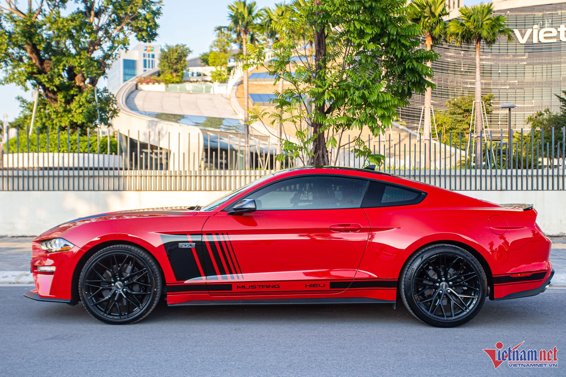 W-ford mustang 7.JPG.jpg