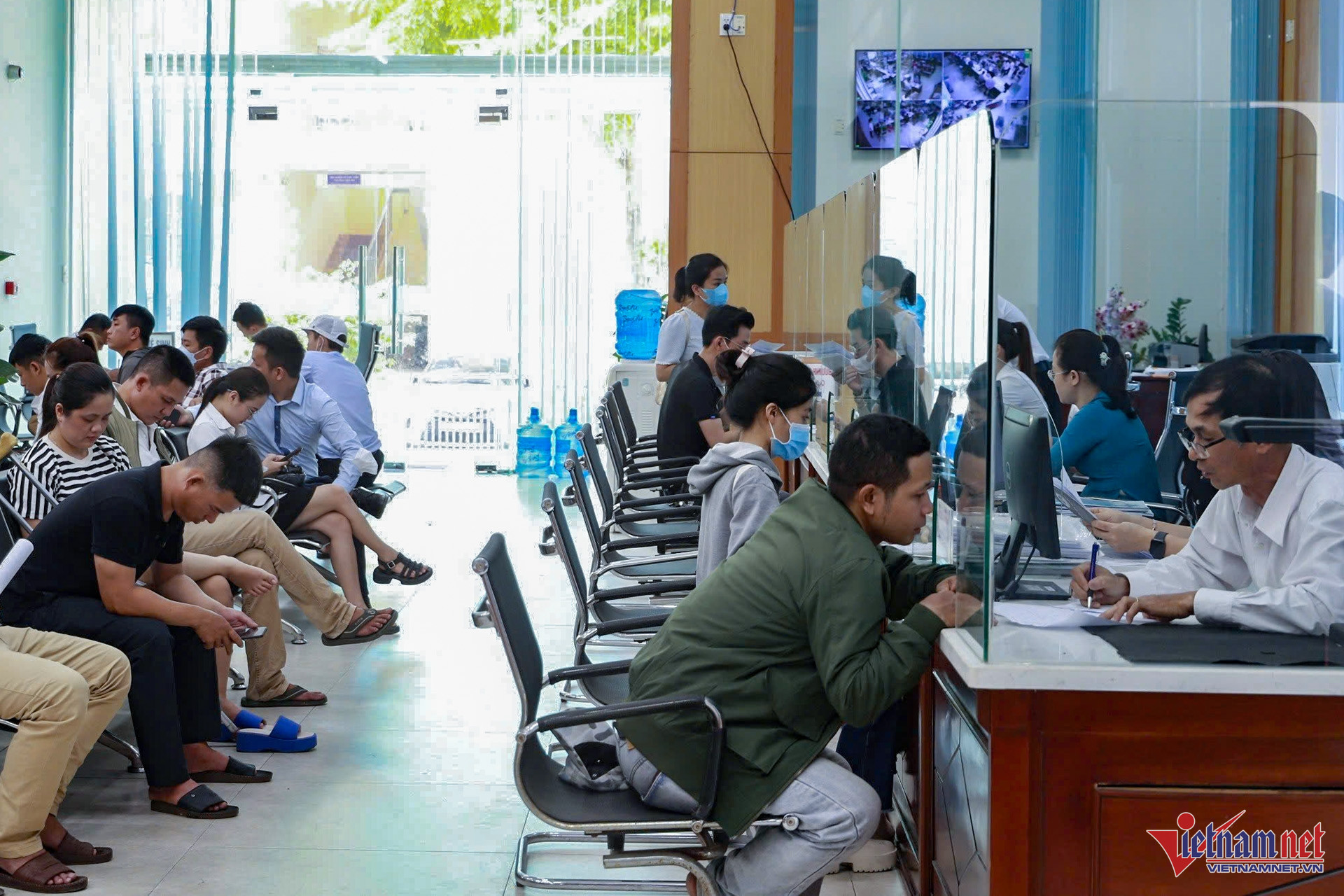 W-Hue Ly Lich Tu Phap Qua VNeID 1.jpg