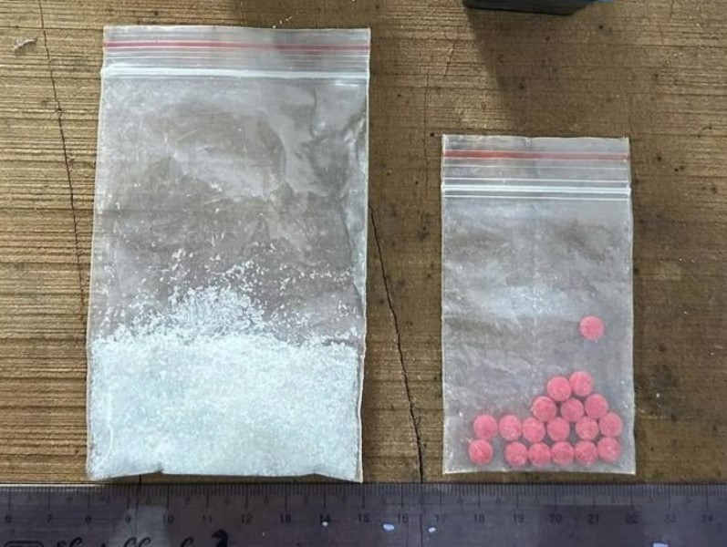 Mua bán ma túy có vũ khí quân dụng 2.jpg