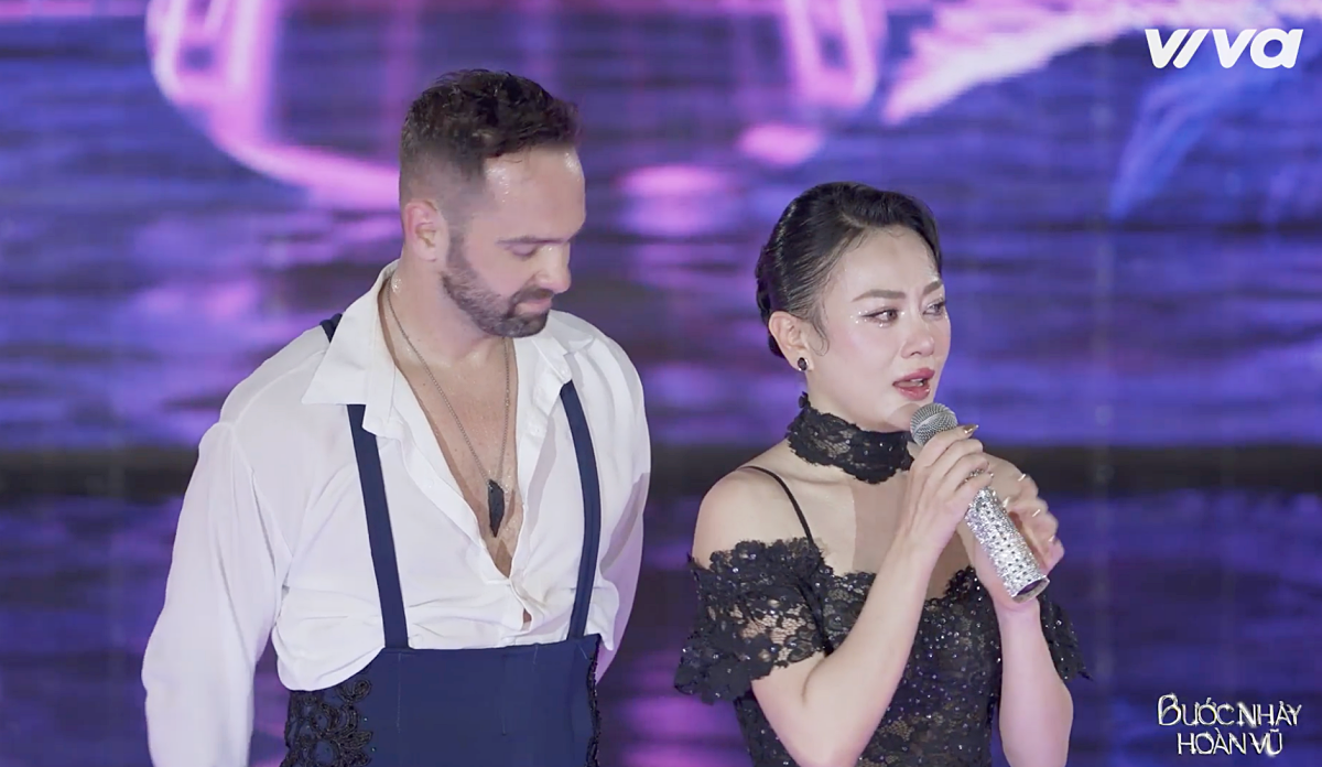 Phương Oanh khóc.png