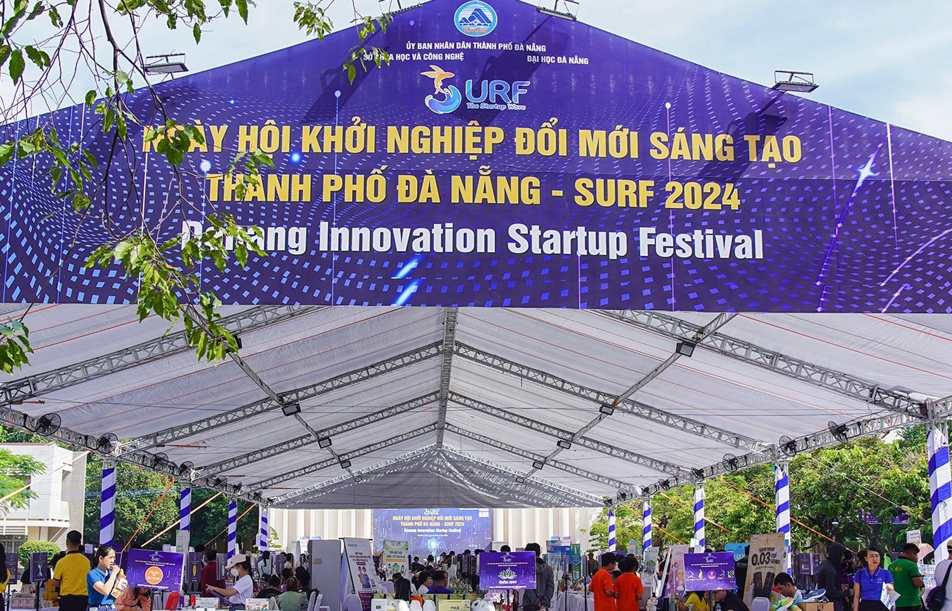 Thaco mang robot made in Vietnam tham dự Ngày hội khởi nghiệp đổi mới