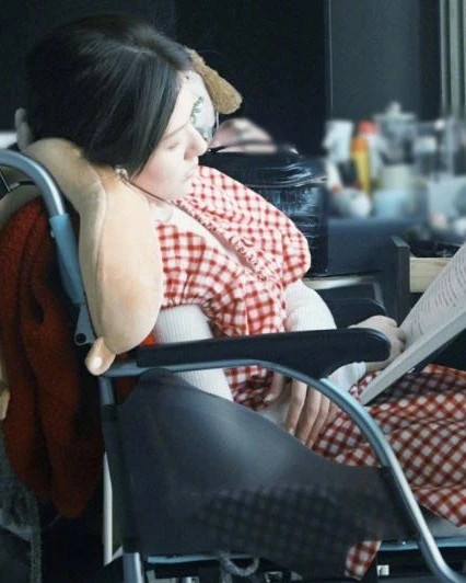 Trieu Lo Tu, sao Hoa Ngu, cap cuu anh 1