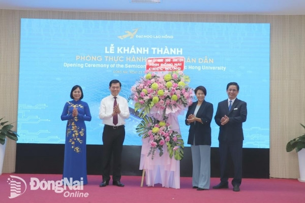 Trường đại học Lạc Hồng khánh thành phòng thực hành vi mạch bán dẫn