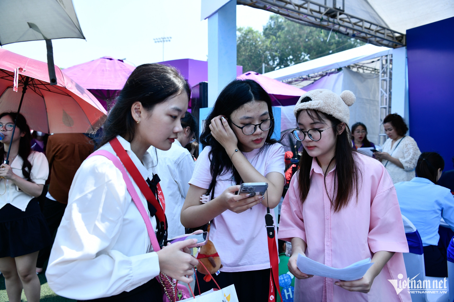 W-gioi tre 13.jpg