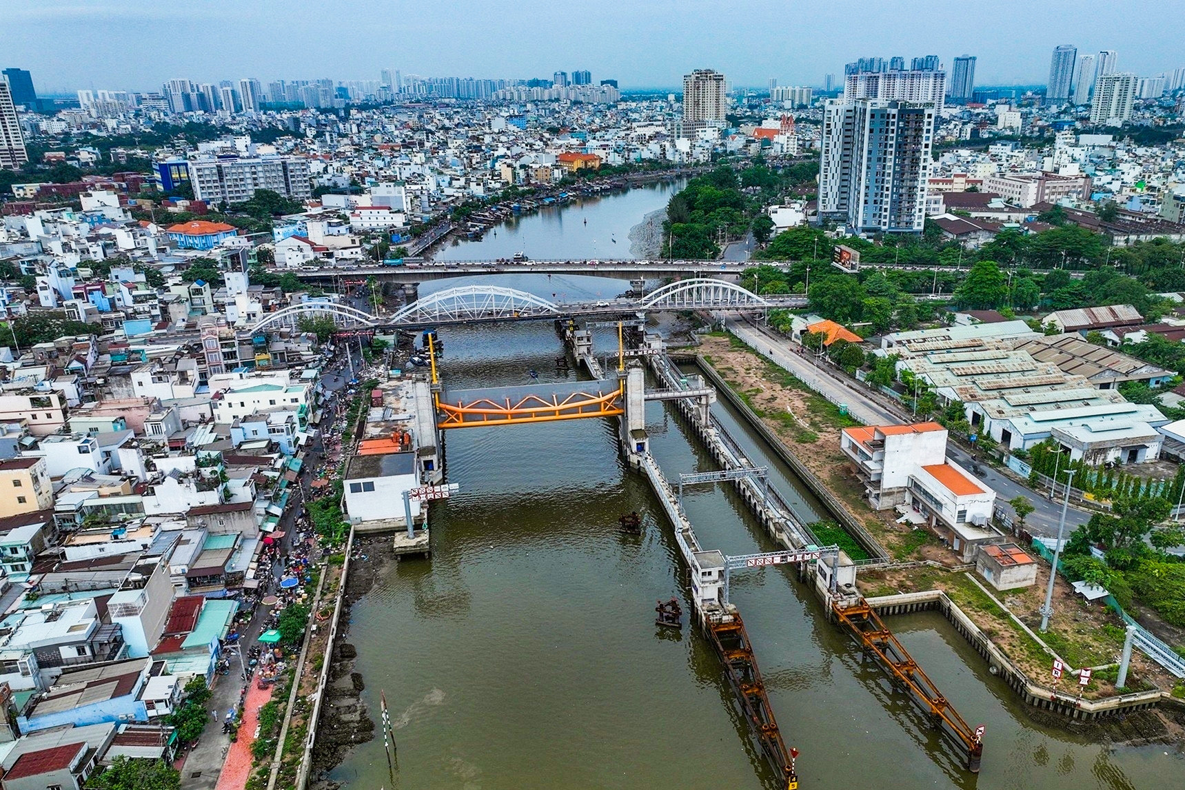 Chủ tịch TPHCM theo dõi, chỉ đạo giải quyết dự án chống ngập 10 nghìn tỷ đồng