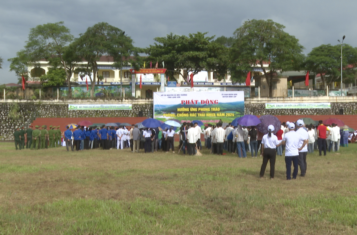 Lạng Sơn: Diễu hành, tuyên truyền về chống rác thải nhựa năm 2024