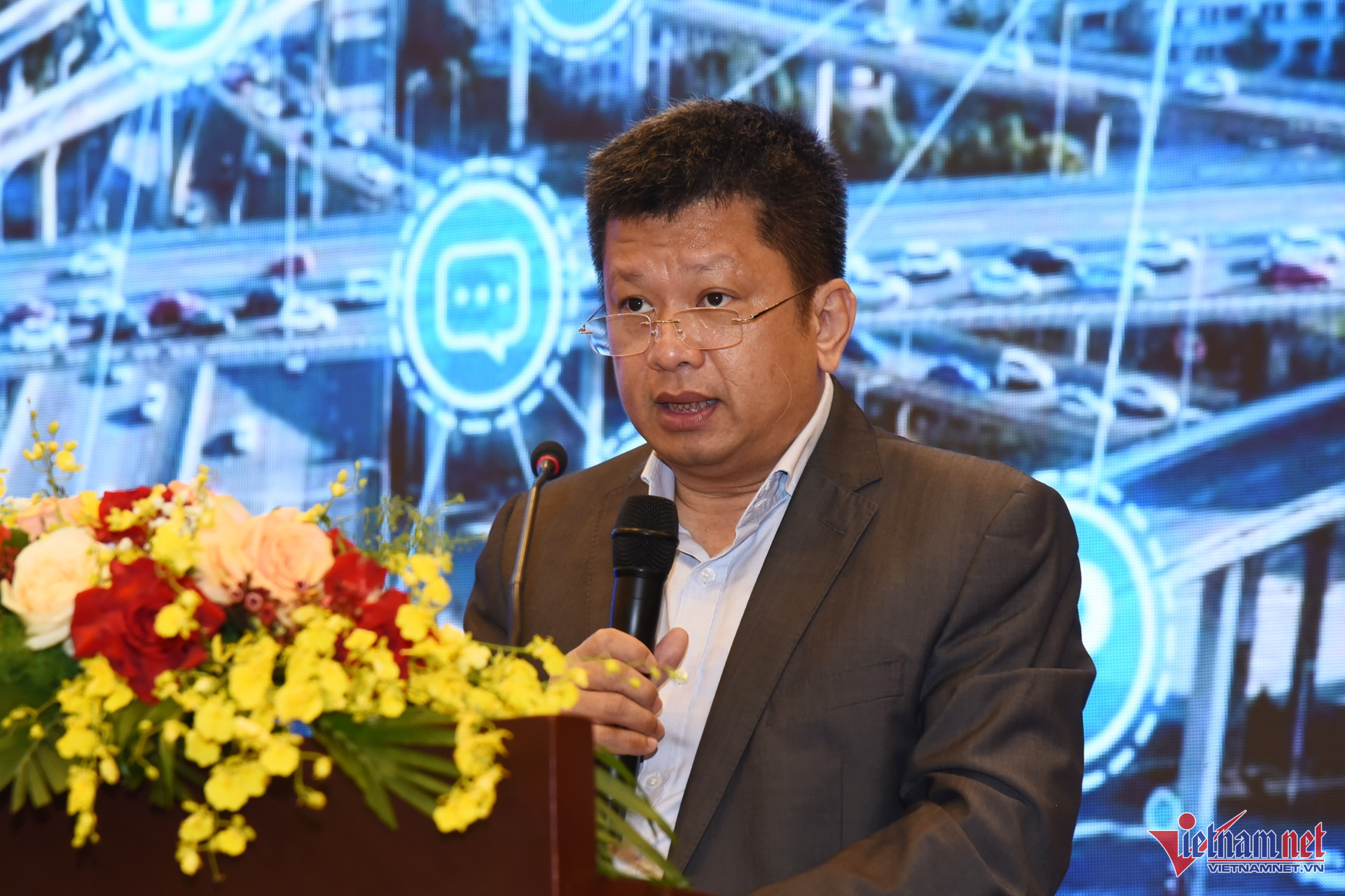 W-giao thong thong minh 1 1.jpg