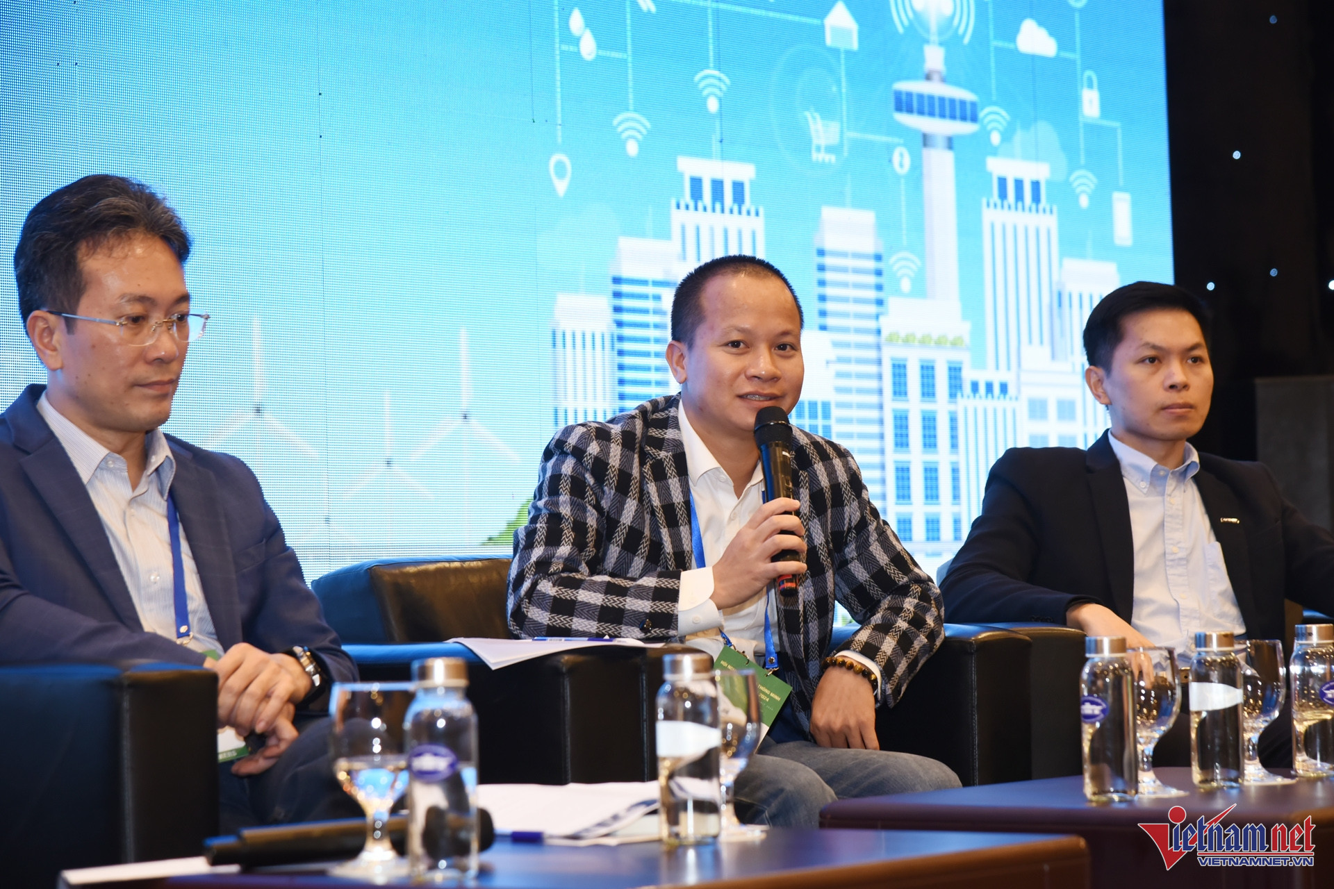 W-giao thong thong minh 3 1.jpg