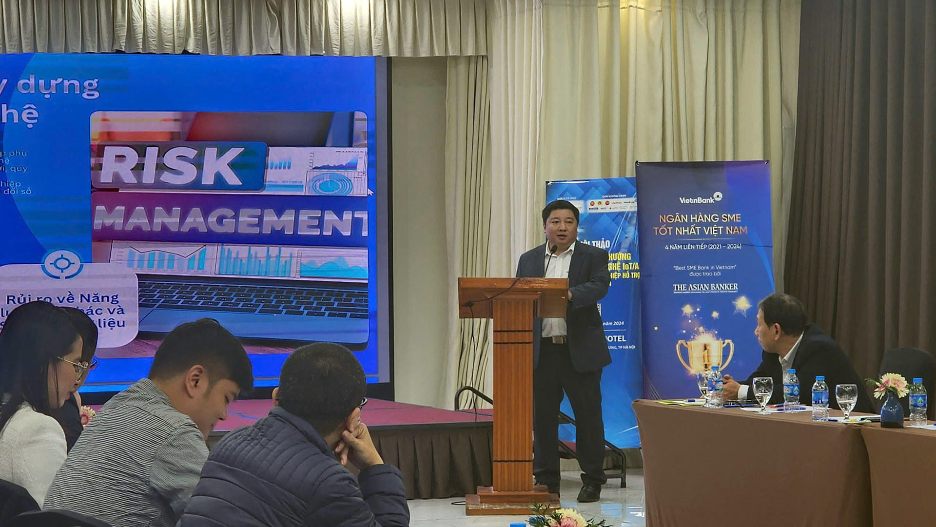 AI 1 Chu Duc Hoang.jpg