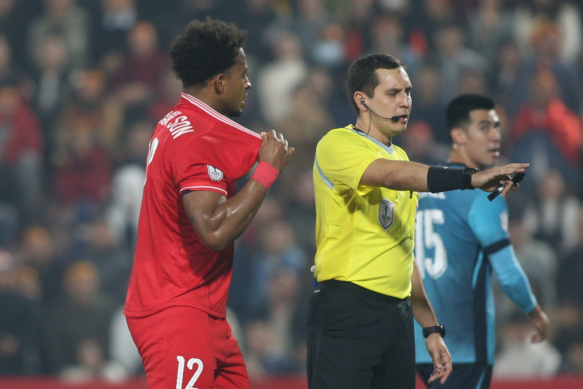 Chiếc áo rách của Xuân Son giúp tuyển Việt Nam phá bỏ lời nguyền