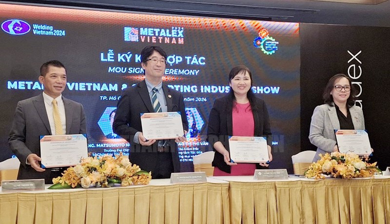 trien lam cnht 1.jpg