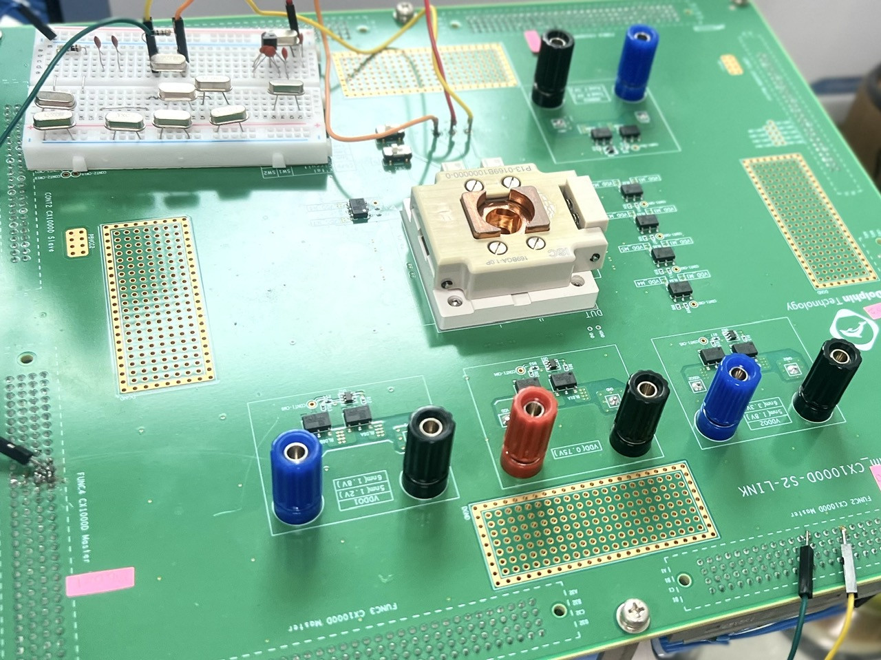 Doanh nghiệp điện tử Việt 'mơ quá xa để tuột tay cơ hội gần kề'