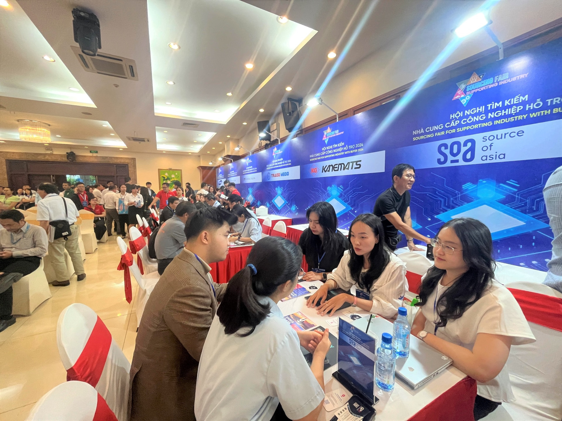 cong nghiep ho tro 9182.jpg