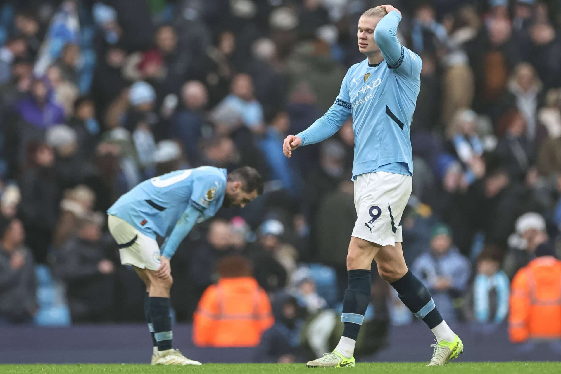 Haaland vô duyên, Man City thoát thua Chelsea