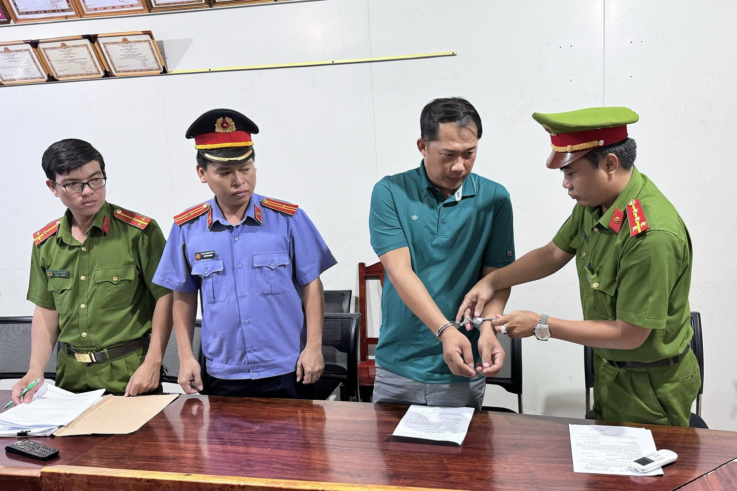 Kiên Giang chuyển vị trí công tác nhiều cán bộ, khởi tố 14 vụ án tham nhũng