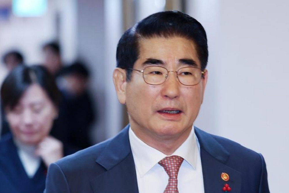 Bộ trưởng Quốc phòng Hàn Quốc đối mặt cáo buộc mưu phản khi áp thiết quân luật