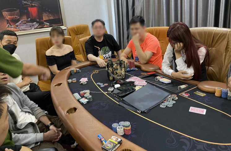 poker tra hinh.jpeg