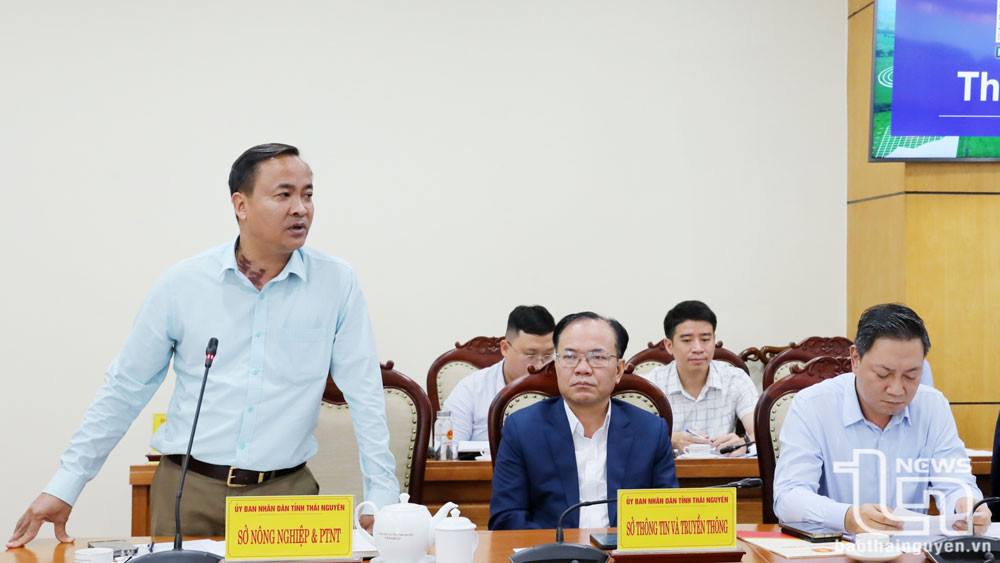 Đại diện Sở Nông nghiệp và PTNT phát biểu tại cuộc họp.