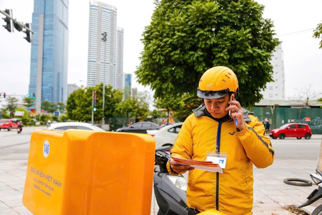 Cảnh giác hành vi giả danh nhân viên giao hàng bưu điện để lừa đảo