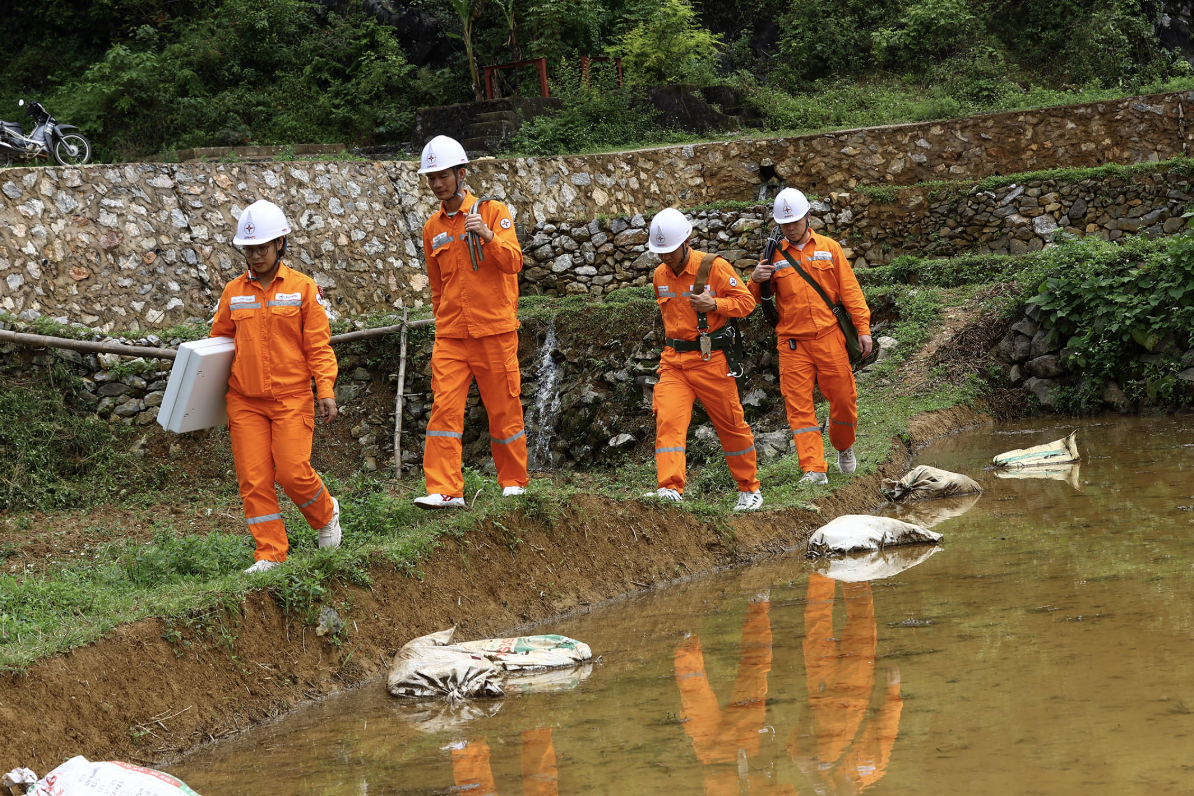 Cao Bằng: Điện lưới về bản giúp người dân vùng cao giảm nghèo thông tin