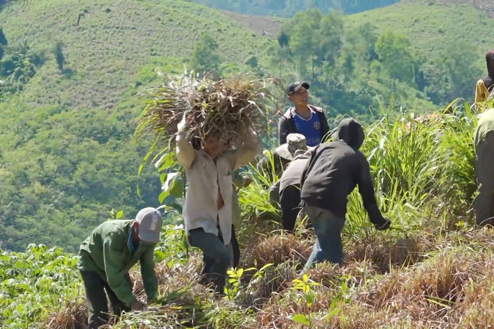 Kon Tum: Tạo “lực đẩy” cho các vùng DTTS phát triển