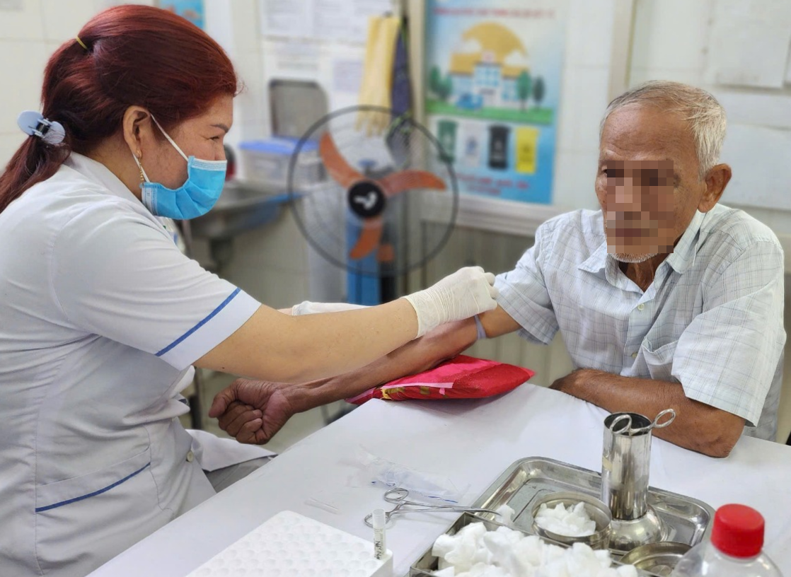 nguoi cao tuoi (1).png