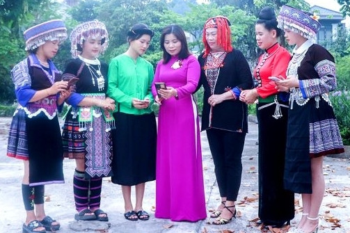 Phụ nữ Yên Bái ứng dụng công nghệ thông tin trong hoạt động hội