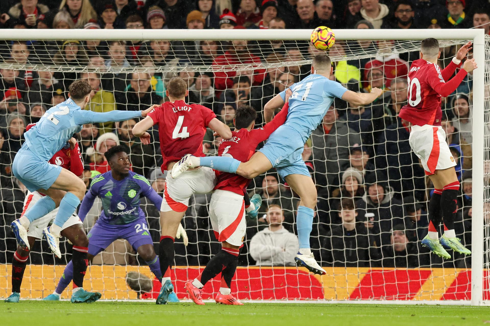 EFE. MU Nottingham.jpg