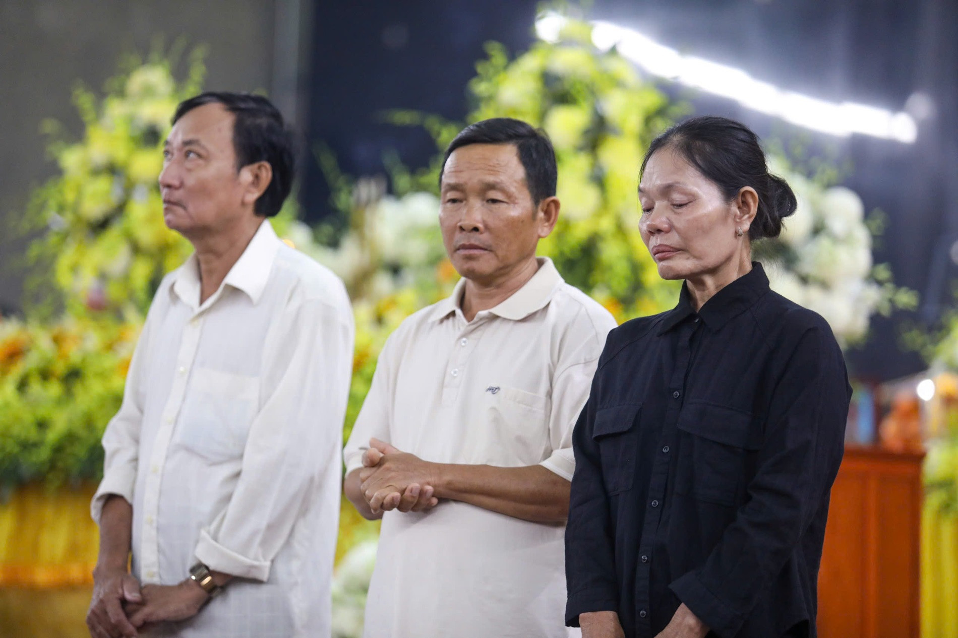nguoithan 3.jpg