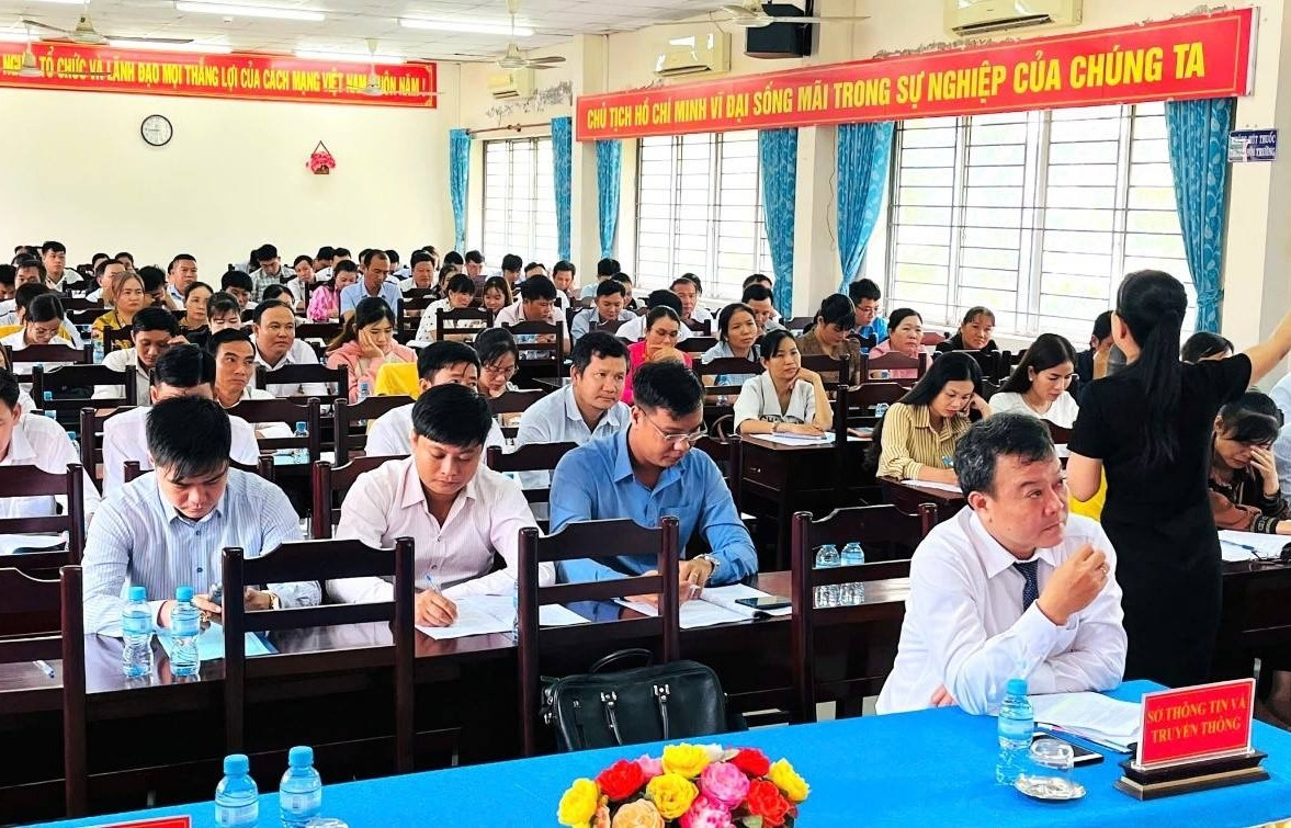 Tập huấn nâng cao năng lực cán bộ làm công tác thông tin cơ sở