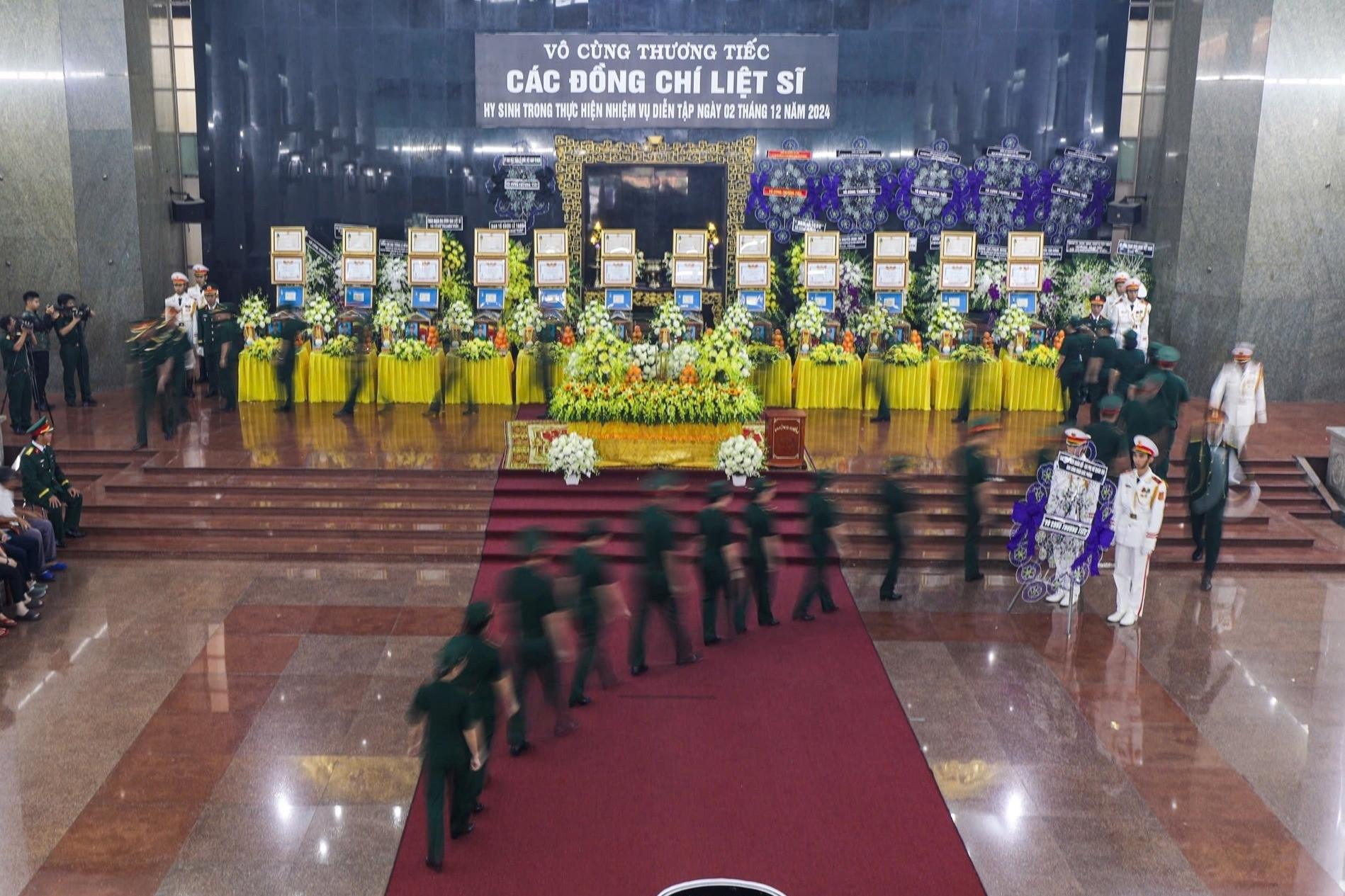 Tiễn biệt 12 liệt sĩ Quân khu 7 hy sinh khi diễn tập