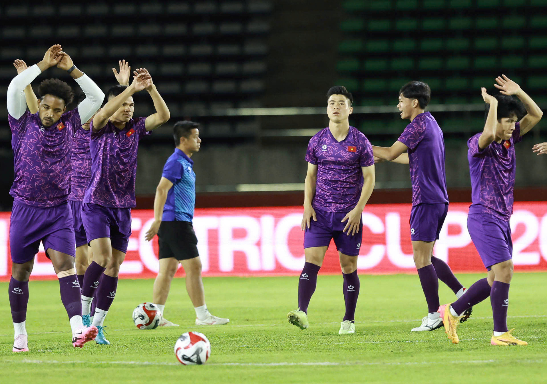 tuyen viet nam 9.jpg