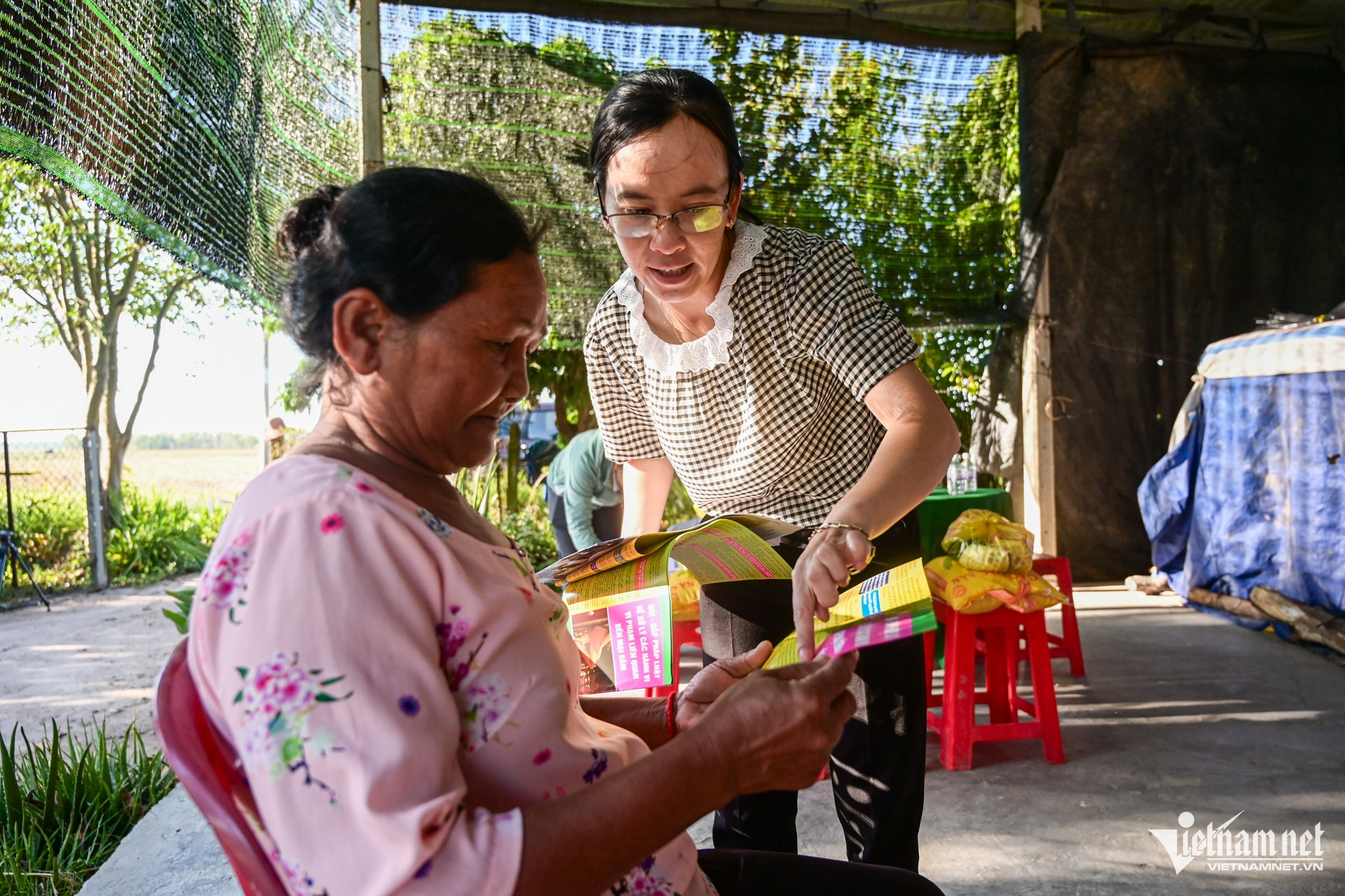 W-giam ngheo Huetn.jpg