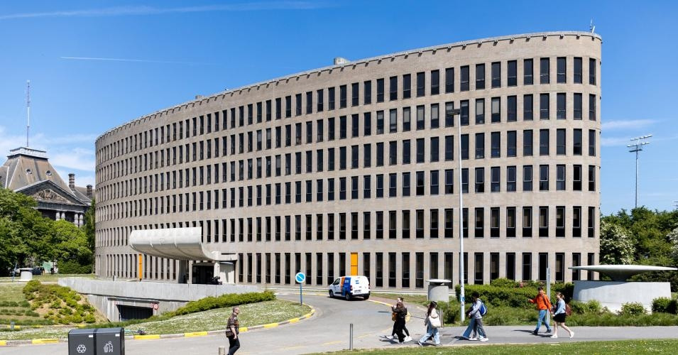 Qora lezbiyen squirt Xasavyurt seks video