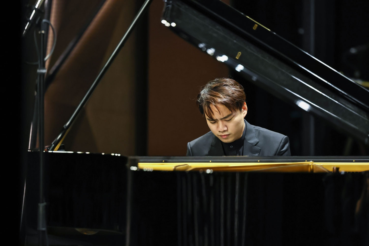 Hai pianist Nguyễn Việt Trung và Eric Lu lần đầu hội ngộ trong đêm nhạc Chopin