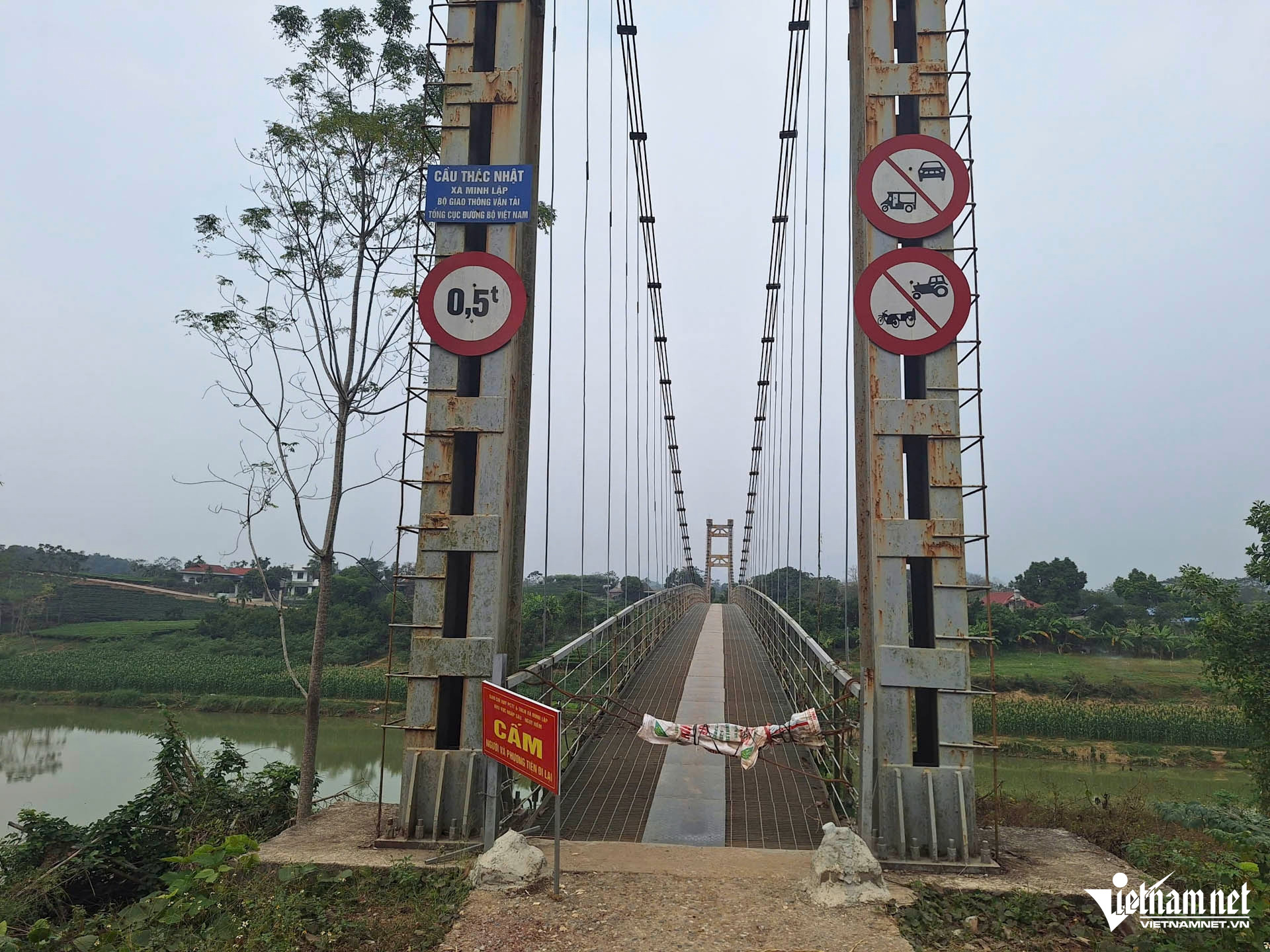 W-cầu treo thác nhật_1.JPG.jpg