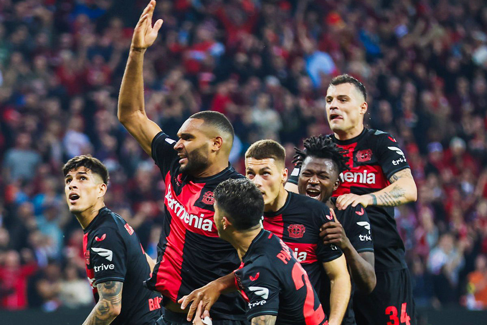 Bayer Leverkusen bất bại khó tin, đoạt vé chung kết Europa League