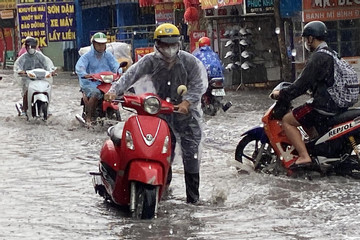 Dự báo thời tiết 12/5/2024: Hà Nội, TP.HCM đều có mưa giông