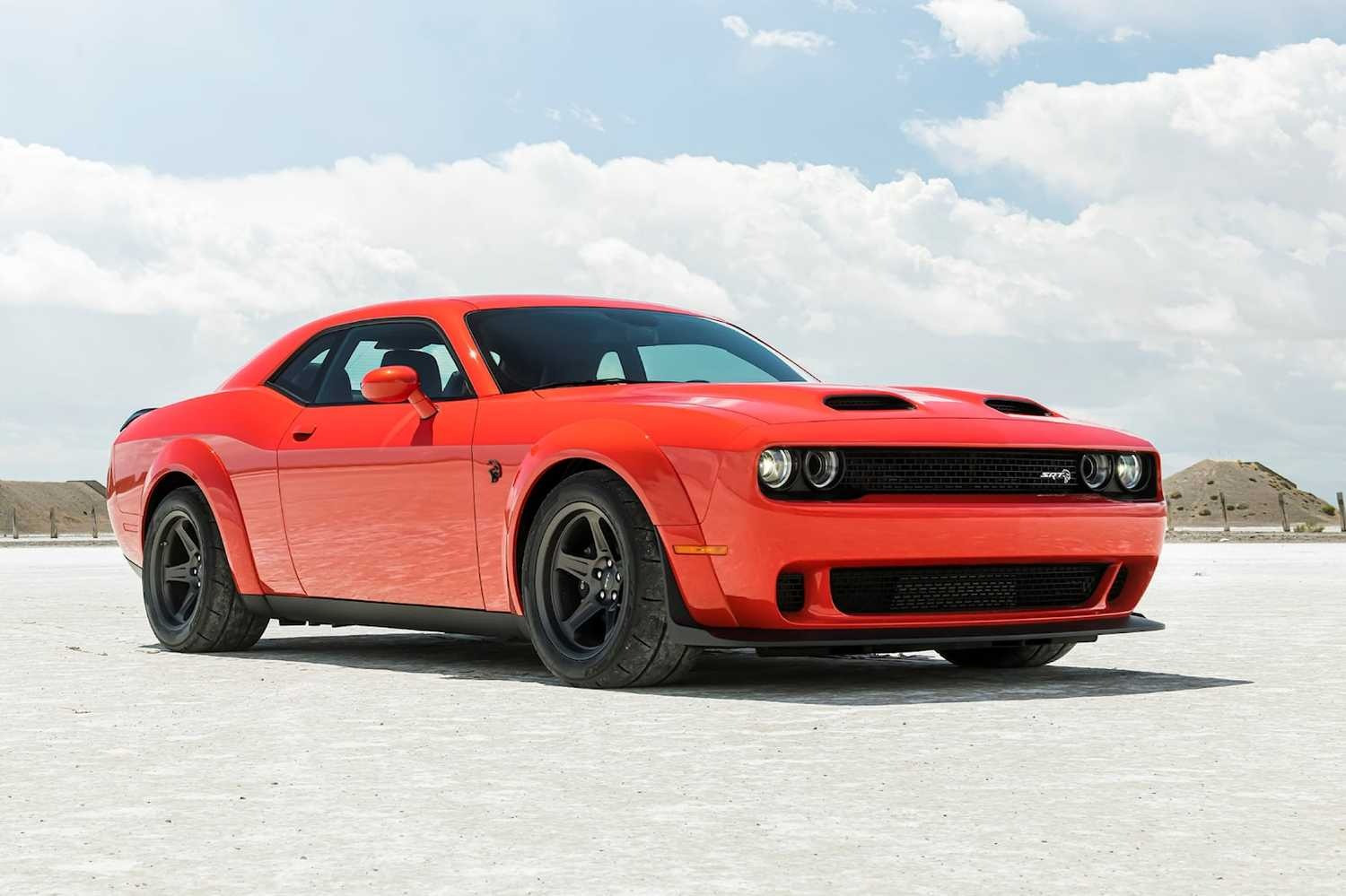 9. dodge challenger srt super.jpeg