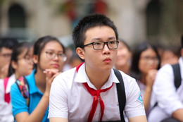 Tỷ lệ chọi lớp 10 một số trường ở Hà Nội cao đột biến: Thí sinh nên làm gì?