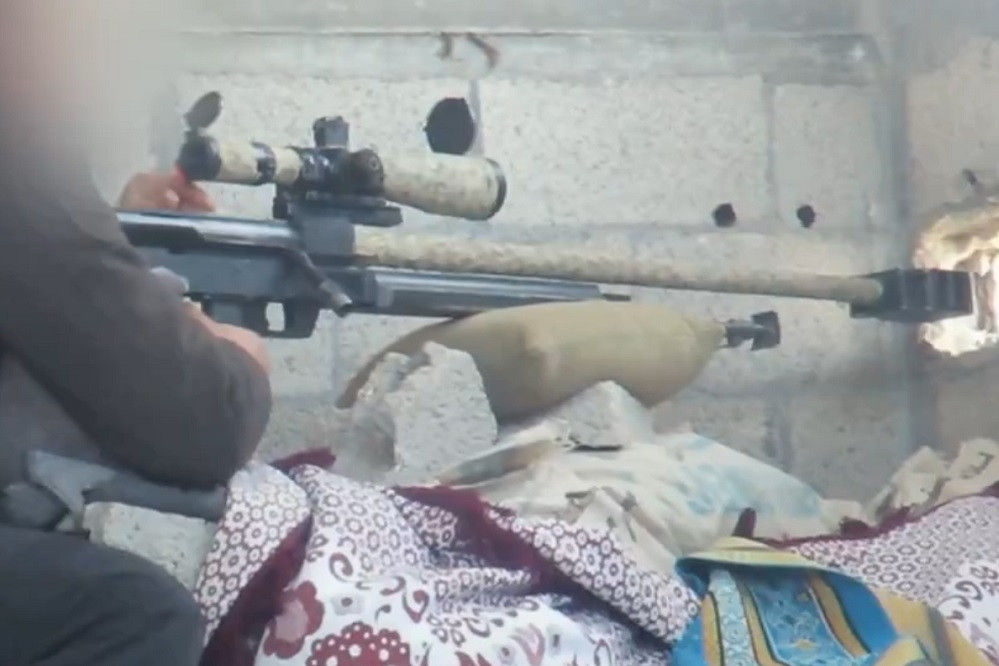 Video lính Hamas dùng súng bắn tỉa hạng nặng tấn công binh sĩ Israel