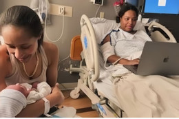 7 tiếng sau khi sinh con, bà mẹ bảo vệ luận án tiến sĩ