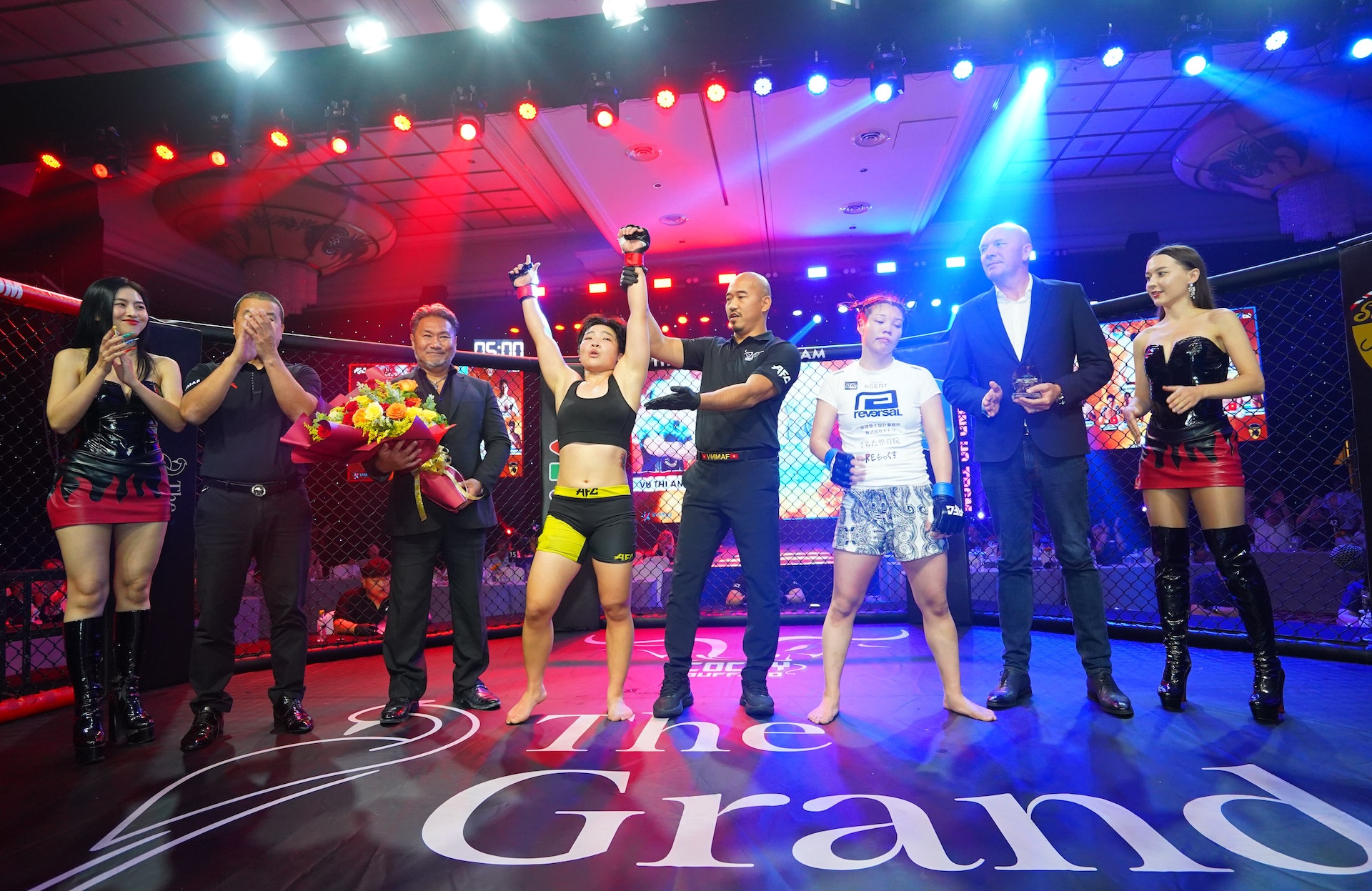 Anh Thư thắng áp đảo đối thủ Nhật Bản với kỹ thuật vật điêu luyện.JPG